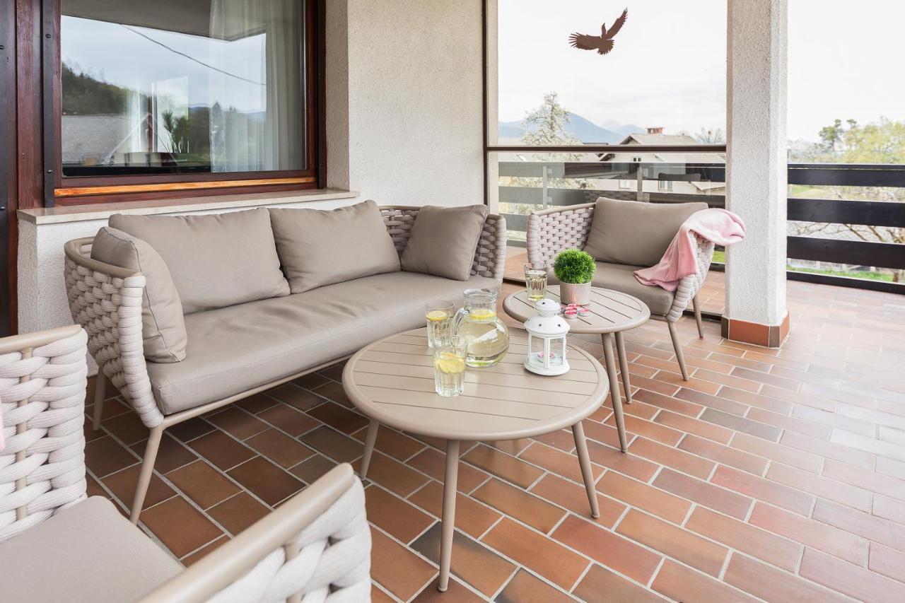 Apartment Valy - Free Bikes, Relaxing Terrace & Near Bled Exterior foto